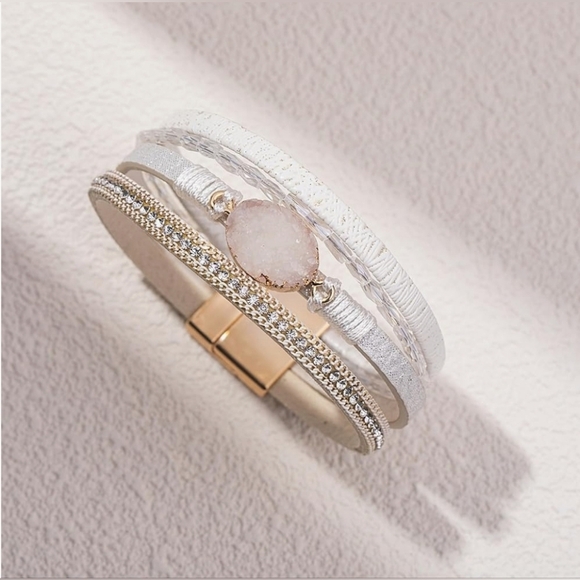 1 LEFT! White Faux Druzy Faux Leather Magnetic Multi-layered Bracelet - Picture 4 of 7